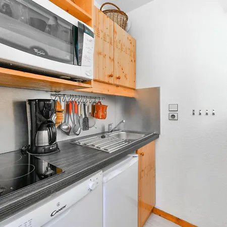 Renove Pres Des Pistes Avec Terrasse, Ski, Parking Et Cuisine Equipee - Fr-1-514-48 Apartment *