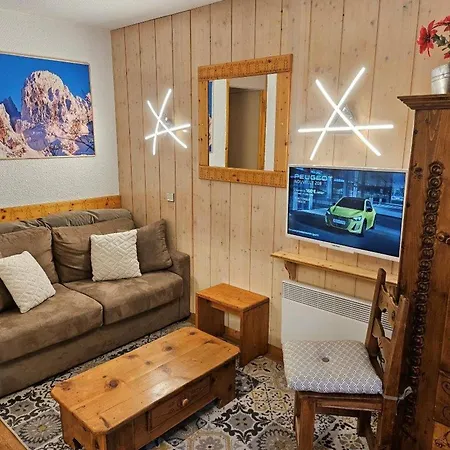 Renove Pres Des Pistes Avec Terrasse, Ski, Parking Et Cuisine Equipee - Fr-1-514-48 * Courchevel